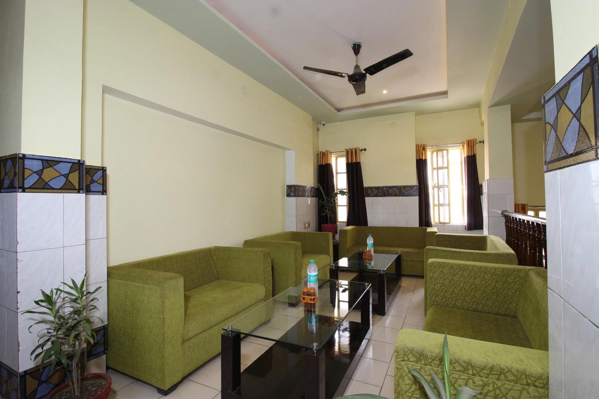 Hotel O Blue Diamond Varanasi Exteriör bild