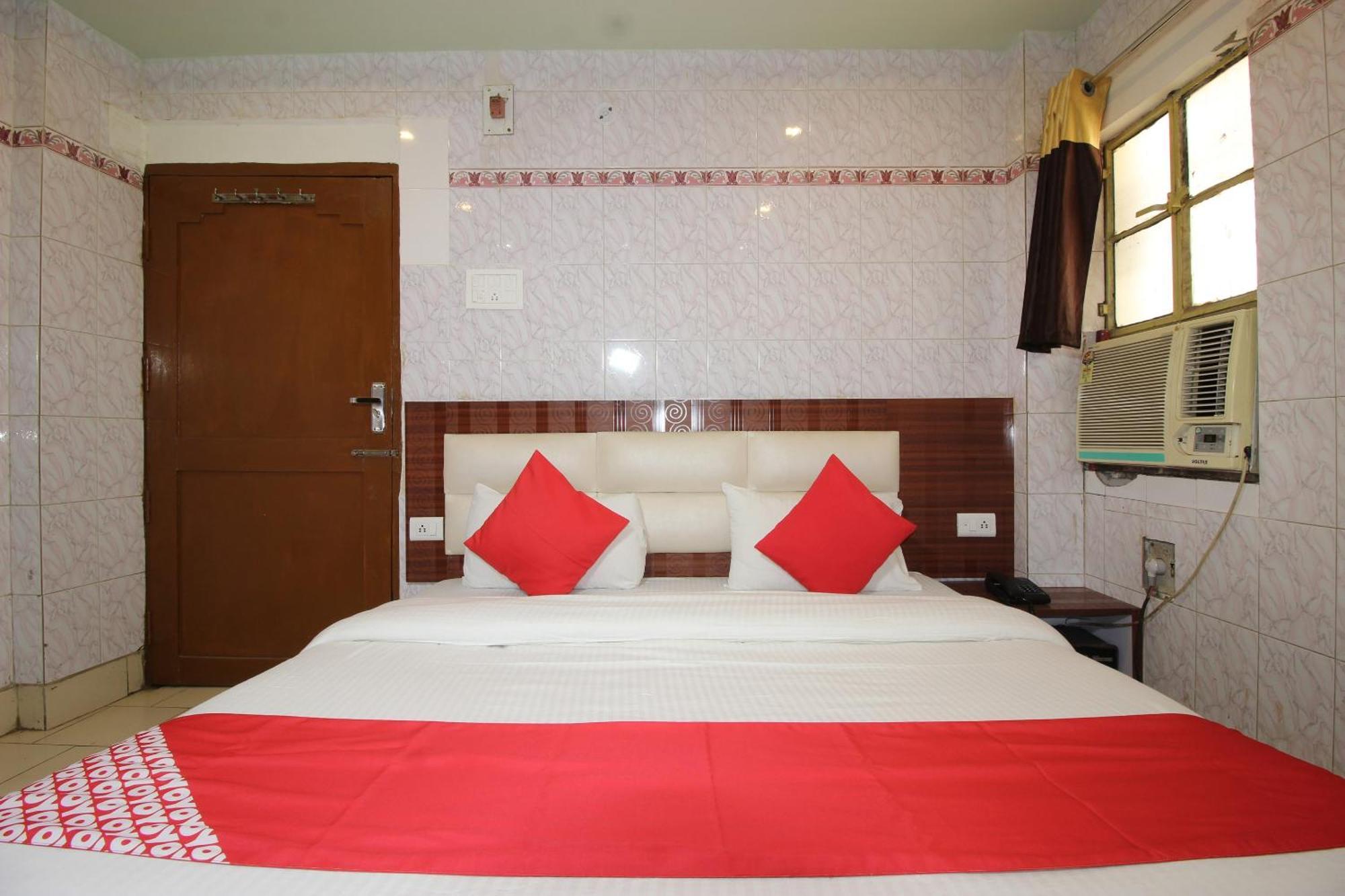 Hotel O Blue Diamond Varanasi Exteriör bild