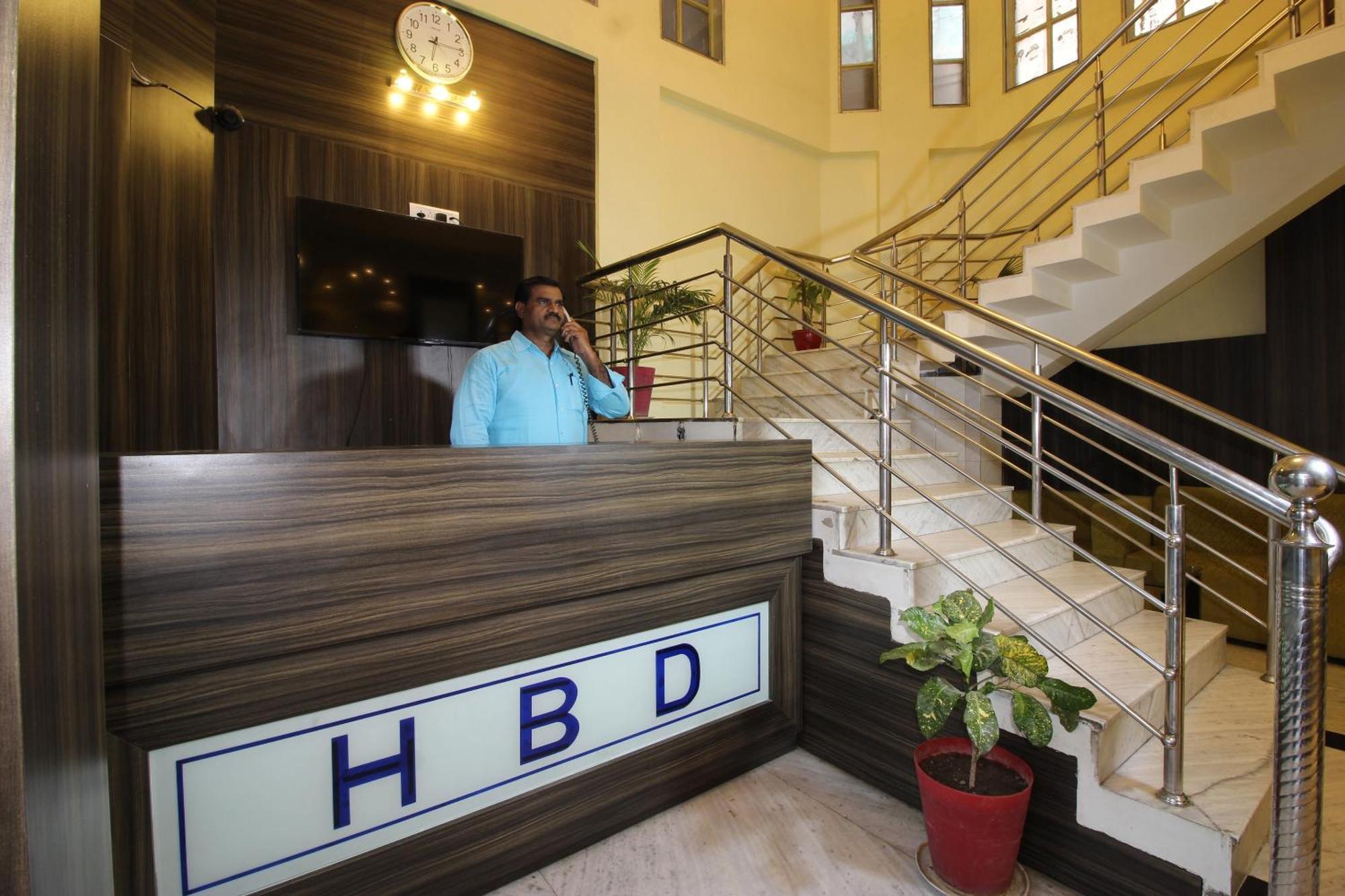 Hotel O Blue Diamond Varanasi Exteriör bild