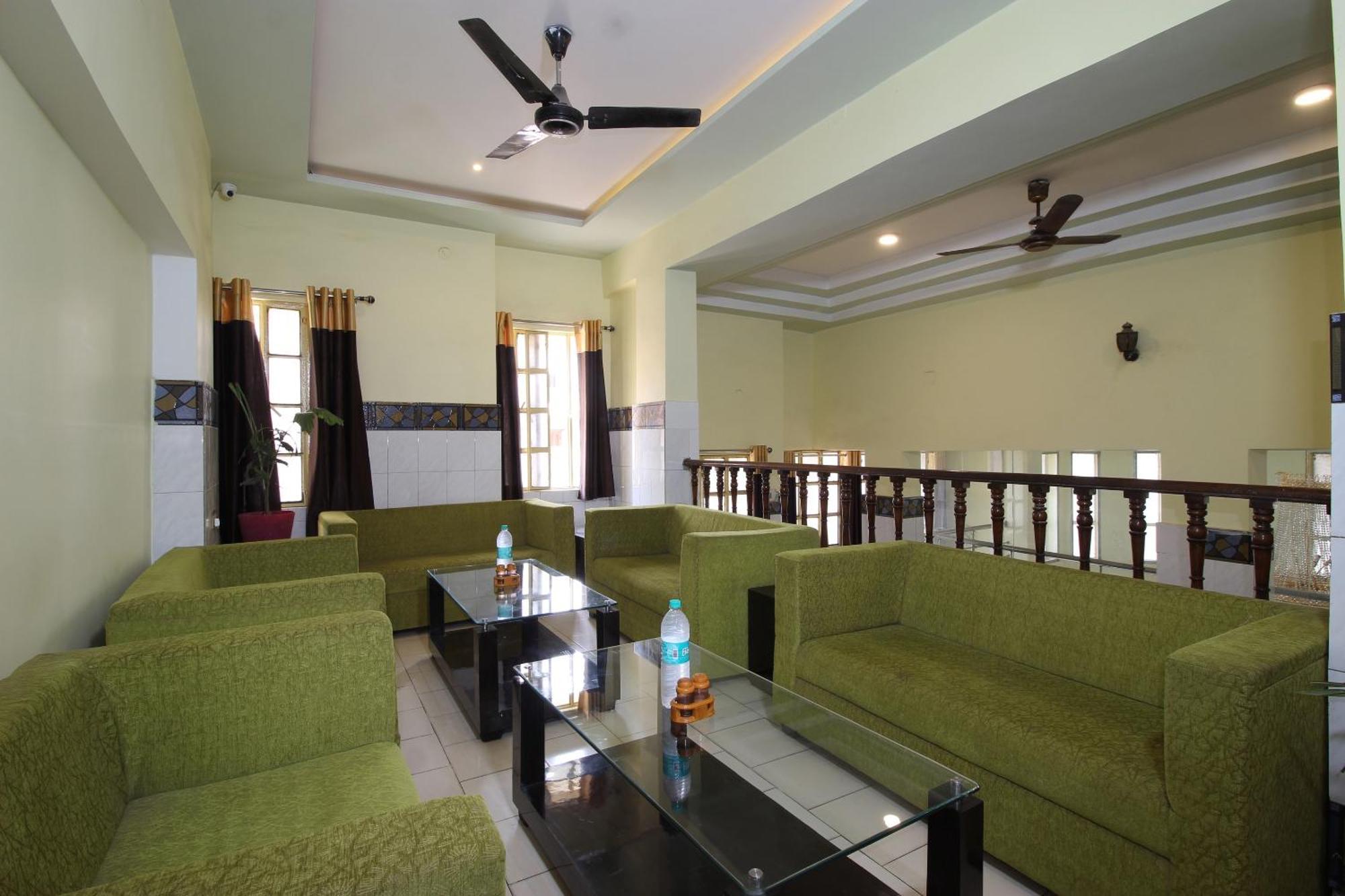 Hotel O Blue Diamond Varanasi Exteriör bild